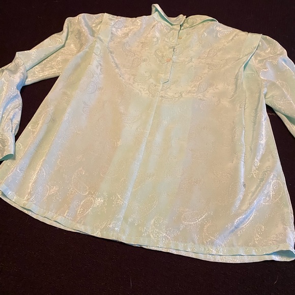 Top - Picture 4 of 9